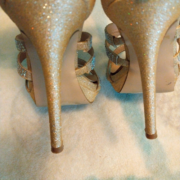 Beautiful Rhinestone Heels - Picture 8 of 8